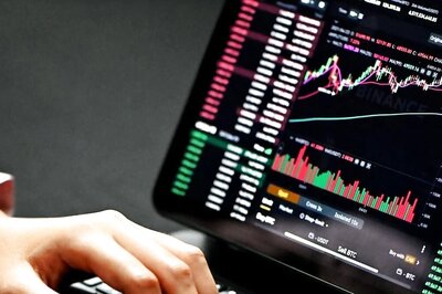 Stock Market Updates: Sensex Rises 400 Points, Nifty Above 25,500; IIFL Finance Soars 11%