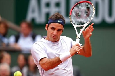 Roger Federer beats Tommy Haas to reach Halle final