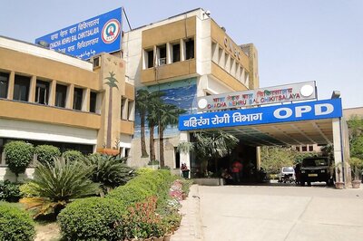 Chacha Nehru Bal Chikitsalaya Recruitment 2017: 41 Vacancies for Senior and Junior Resident Doctors, Walk In Interviews on Nov 16 & 17