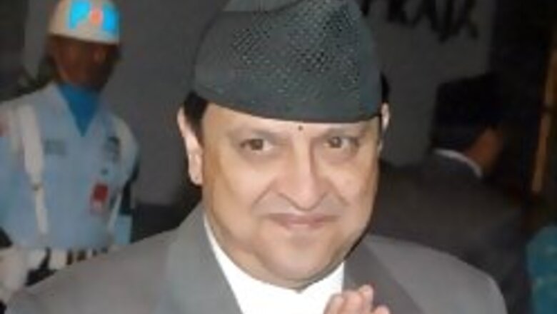 Isolated Nepal King calls for peace