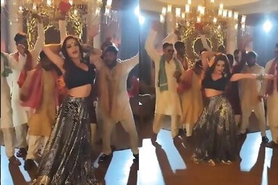 Watch: Monalisa Flaunts Sexy Dance Moves on Neha Kakkar's 'Aao Raja,' Stuns Internet