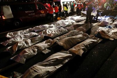 Tour Bus Crashes in Taiwan, at least 32 Dead