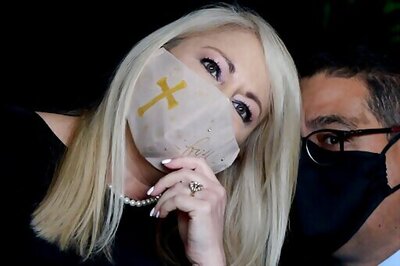 Puerto Rico governor, others face formal corruption probe