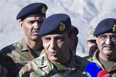 Pakistan's army chief makes Afghan peace top priority