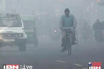 Cold wave sweeps North India, five more die in UP