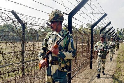 Two Pakistan Army Officers Injured in Retaliatory Firing by India Along LoC in Poonch