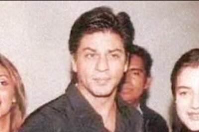 Ameesha Patel Posts Throwback Photo With 'Charming' Shah Rukh Khan And 'Gracious' Gauri; Check Here