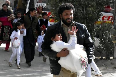 8 Killed, 44 Injured in Pakistan's Quetta as Suicide Bombers Attack Church Week Before Christmas