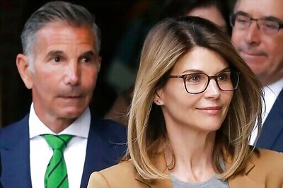 Loughlin, Giannulli To Be Sentenced In College Bribery Plot
