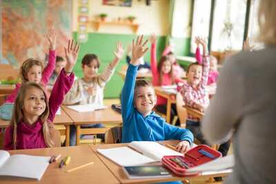 Despite Smog, It's School as Usual With Unique E-Classrooms