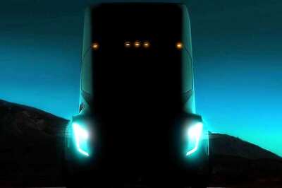 Tesla to Launch First Electric Semi-Truck on October 26