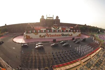 75th I-Day: In a First, IAF Choppers Shower Flower Petals After Tricolour Unfurled at Red Fort