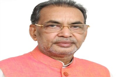 Nitish carrying wife-husband on one shoulder and mother-son on the other, BJP will win in Bihar: Radha Mohan Singh