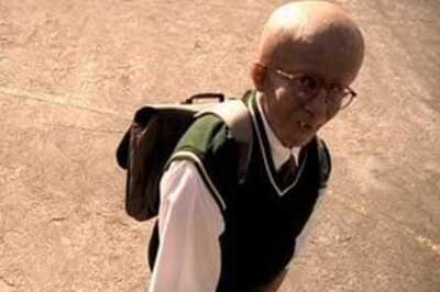 Big B wants Dilip, Tendulkar to see Paa