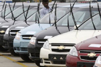 Car sales rise 7th month, more steam left