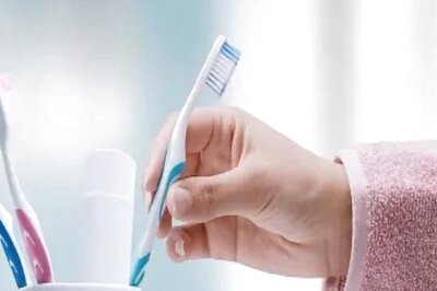 When To Say Goodbye To Your Toothbrush? 7 Signs You Need To Replace It