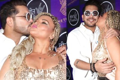 Rakhi Sawant Gets a Kiss from Birthday Boy Nishant Bhat, Kisses Him in Return; Watch Video