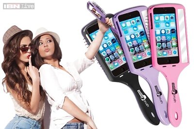 Selfie Brush: A selfie-clicking iPhone case that can also brush your hair