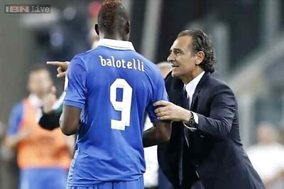 Rossi back in Italy squad, Balotelli included despite ban