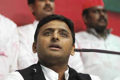 Akhilesh blames 'corrupt' BSP regime for resource crunch