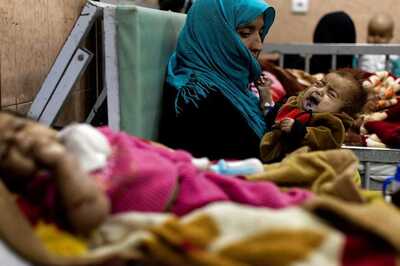 Afghan Babies Succumb to Hunger as Winter Dawns, UNICEF Says 3 Mn Kids Under 5 Will Suffer from Malnutrition
