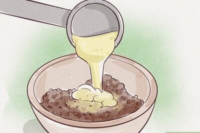 How to Smooth Skin with a Natural Face Scrub