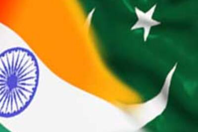 India, Pak to free prisoners in tandem