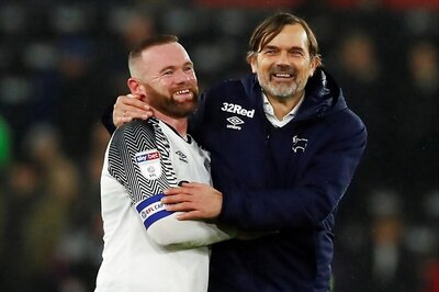 Wayne Rooney Makes Winning Debut With Derby County's Win Over Barnsley