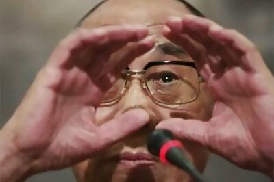 Dalai Lama praises India, calls it greatest democracy