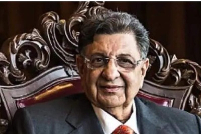 'Had to Fall at Bureaucrats' Feet': SII Chairman Hails Modi Govt's Clamp Down on License Raj