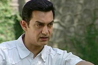 Aamir plays ball, does some serious cricket talk