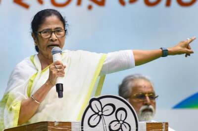 Mamata Banerjee Calls on Stalin, Leaders Say Politics Was Not Discussed