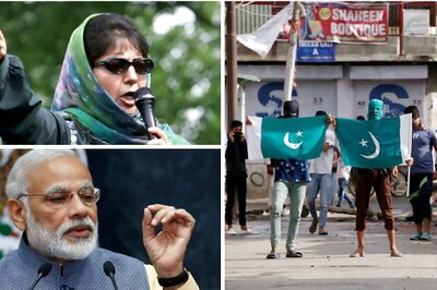 Mehbooba Mufti Meets PM Modi to Discuss Unrest, Killings in Kashmir