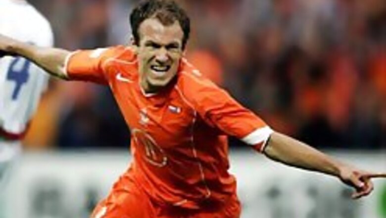 Chelsea mates now rivals in Group C