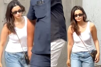 Alia Bhatt Looks Prettiest In Casuals As She Visits Her New Home Site For Inspection; Watch