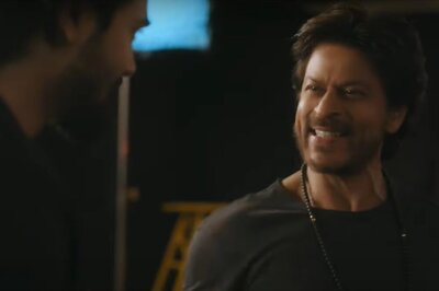 Shah Rukh Khan 'Scolds' Bhuvan Bam, Teaches Him How To Announce Pathaan on OTT King Style