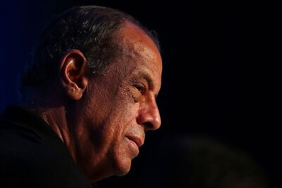 Legendary Brazilian Football Player Carlos Alberto Dies, Aged 72