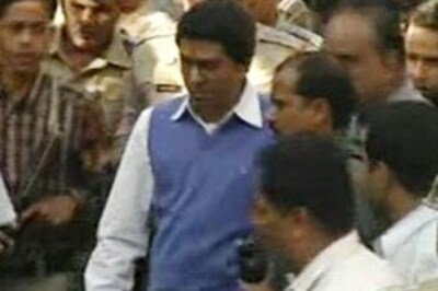 Mumbai court stays gag order against Raj