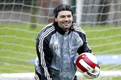 Former Newcastle United goalkeeper Pavel Srnicek dies aged 47