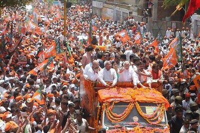 Volunteers stream into Varanasi to add muscle to the campaign of their candidates