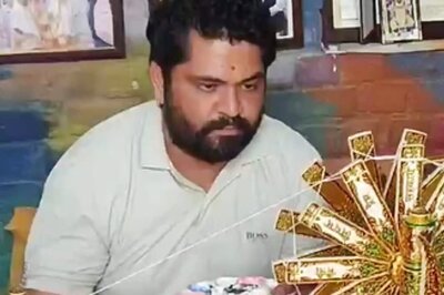 Unique Charkha Art By Bikaner Painter Depicts India's National Symbols And Values