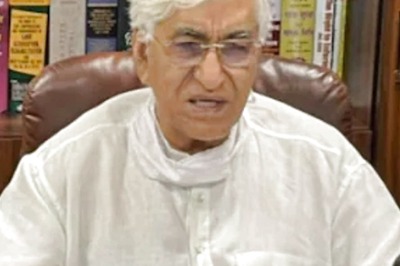 Chhattisgarh: Man Carries Daughter's Body on Shoulders for 10 km to Reach Home, Probe Ordered