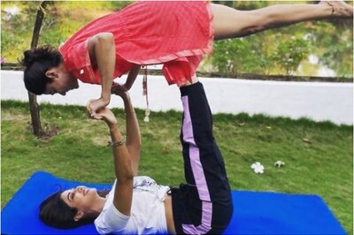 Shilpa Shetty Lifts Sister Shamita as Part of Her Workout