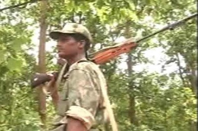 Twin blasts by Naxals kill 5 CRPF men in WB