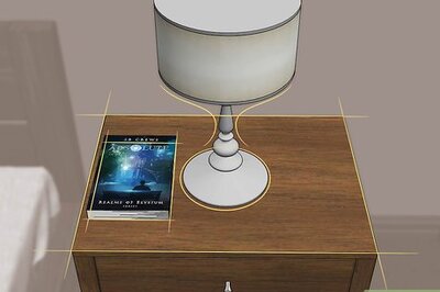 How to Accessorize a Nightstand