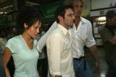 Jolie good show on Mumbai train