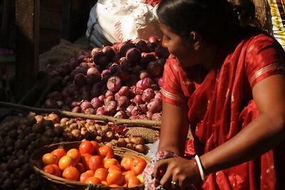 Sri Lanka President Restores Ban on Women Buying Alcohol