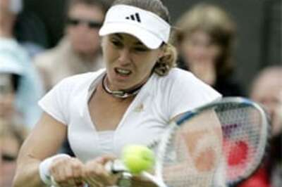 Rain spoils Hingis-Ivanovic final