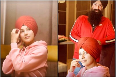 Shehnaaz Gill Looks Cute in Red Turban in Her Latest Instagram Pics