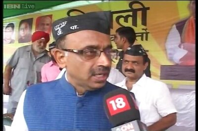 Delhi: Infighting in BJP as Harshvardhan, Vijay Goel eye CM post